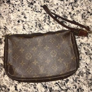 Louis Vuitton LV Pochette